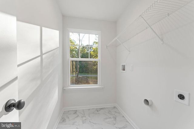 546 PADDOCK LN, Louisa, VA 23093