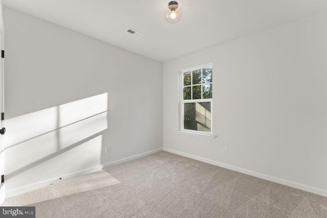 546 PADDOCK LN, Louisa, VA 23093