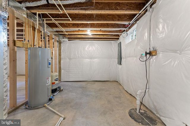 546 PADDOCK LN, Louisa, VA 23093