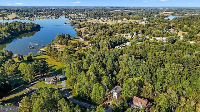 546 PADDOCK LN, Louisa, VA 23093