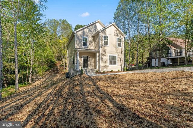 546 PADDOCK LN, Louisa, VA 23093