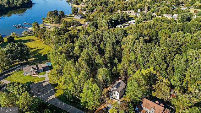 546 PADDOCK LN, Louisa, VA 23093