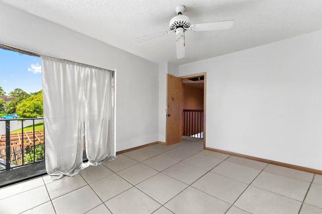 2423 24th Lane, Greenacres, FL 33463