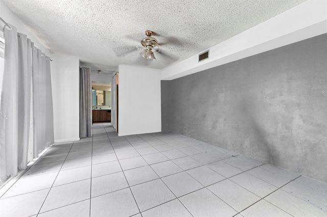2423 24th Lane, Greenacres, FL 33463
