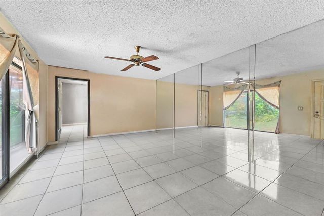 2423 24th Lane, Greenacres, FL 33463