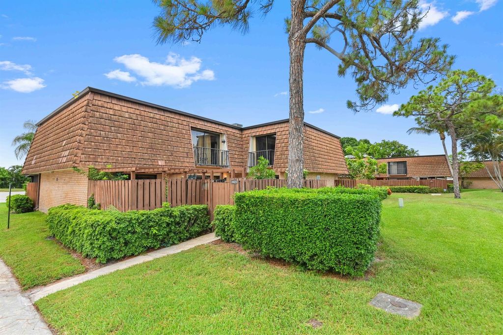 2423 24th Lane, Greenacres, FL 33463