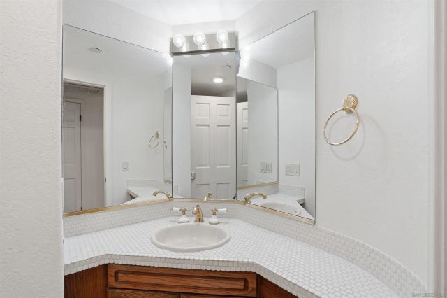 1099 1 street 223, Coronado, CA 92118