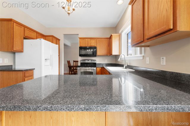 17224 Michigan Heights Drive, Brownstown Charter Township, MI 48174