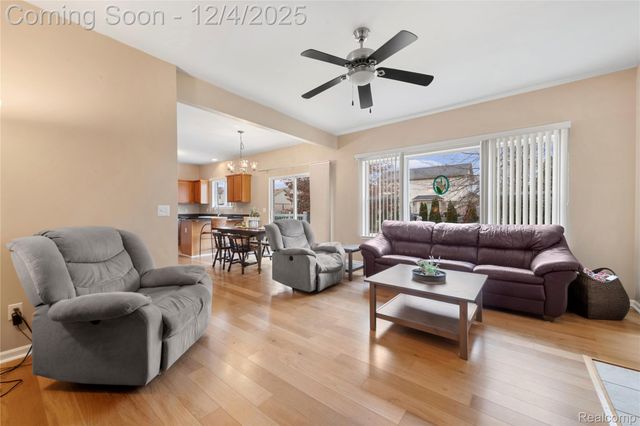 17224 Michigan Heights Drive, Brownstown Charter Township, MI 48174