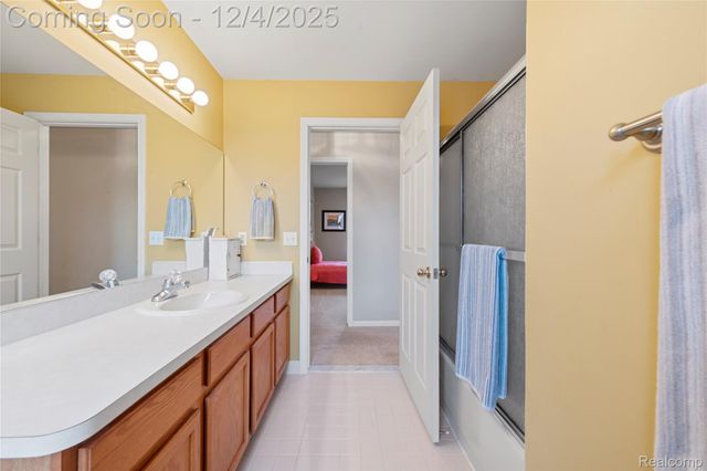 17224 Michigan Heights Drive, Brownstown Charter Township, MI 48174