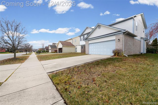 17224 Michigan Heights Drive, Brownstown Charter Township, MI 48174