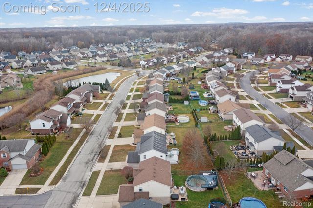 17224 Michigan Heights Drive, Brownstown Charter Township, MI 48174