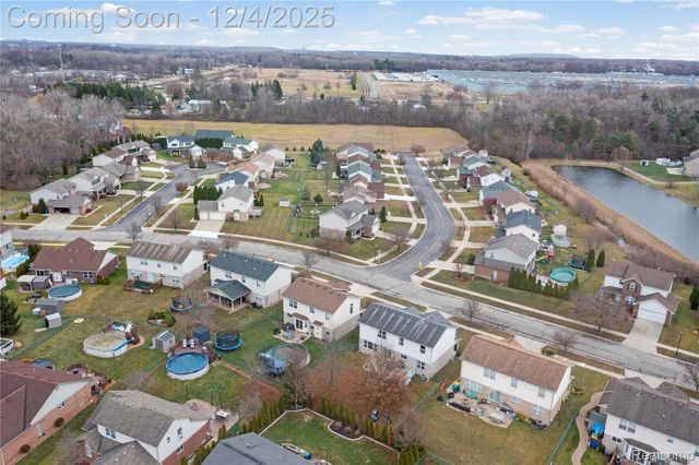 17224 Michigan Heights Drive, Brownstown Charter Township, MI 48174