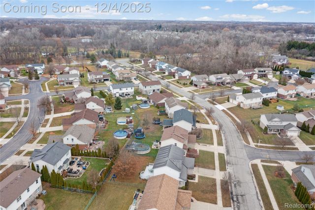 17224 Michigan Heights Drive, Brownstown Charter Township, MI 48174