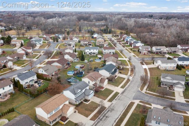 17224 Michigan Heights Drive, Brownstown Charter Township, MI 48174