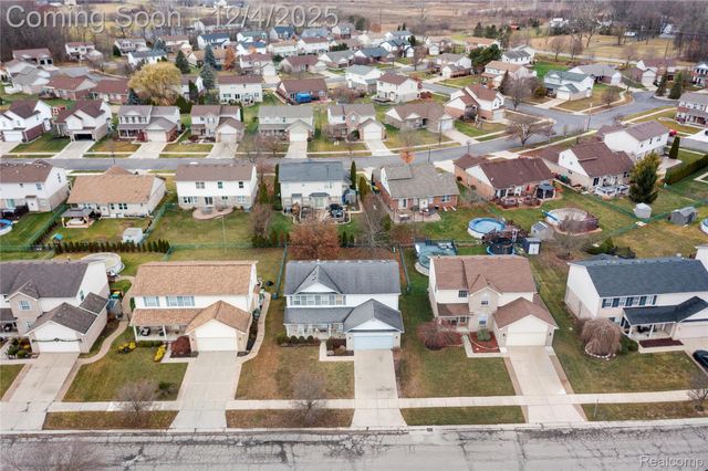 17224 Michigan Heights Drive, Brownstown Charter Township, MI 48174