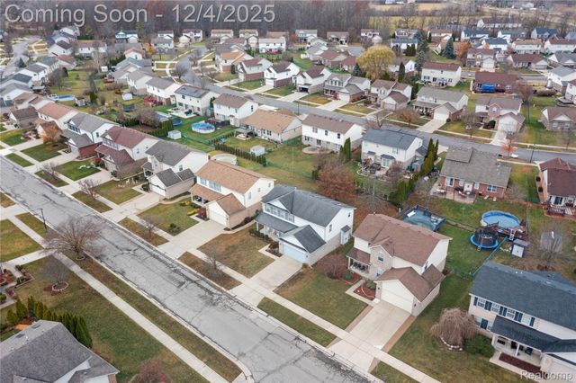 17224 Michigan Heights Drive, Brownstown Charter Township, MI 48174