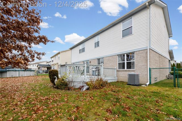 17224 Michigan Heights Drive, Brownstown Charter Township, MI 48174