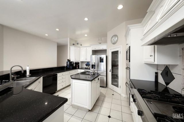 3849 Jenkins Road, Bakersfield, CA 93314