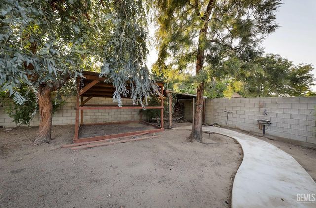 3849 Jenkins Road, Bakersfield, CA 93314