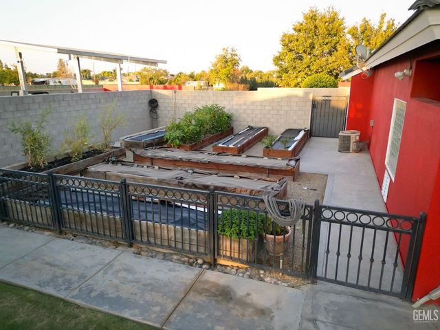 3849 Jenkins Road, Bakersfield, CA 93314