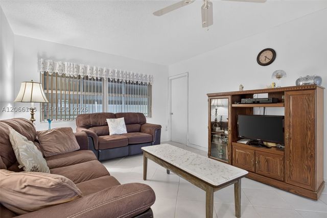 4299 NW 16th St 210, Lauderhill, FL 33313