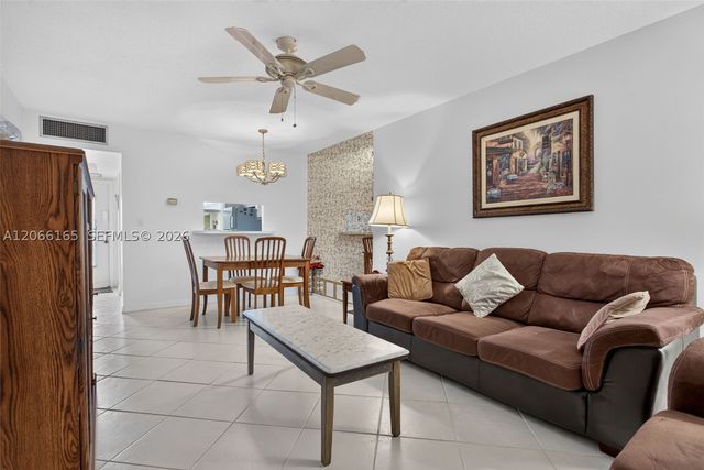 4299 NW 16th St 210, Lauderhill, FL 33313