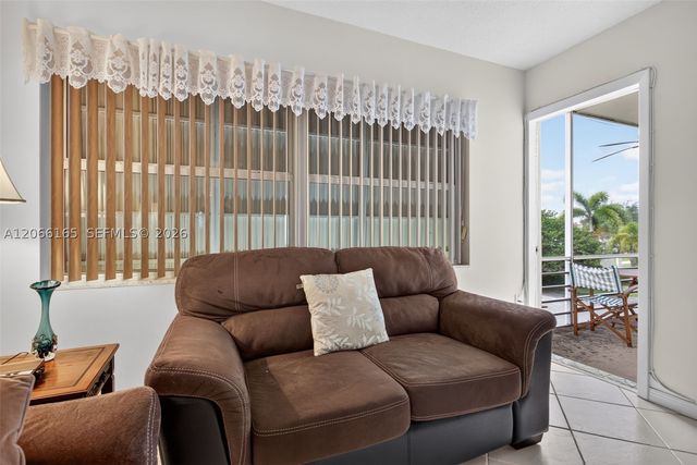 4299 NW 16th St 210, Lauderhill, FL 33313
