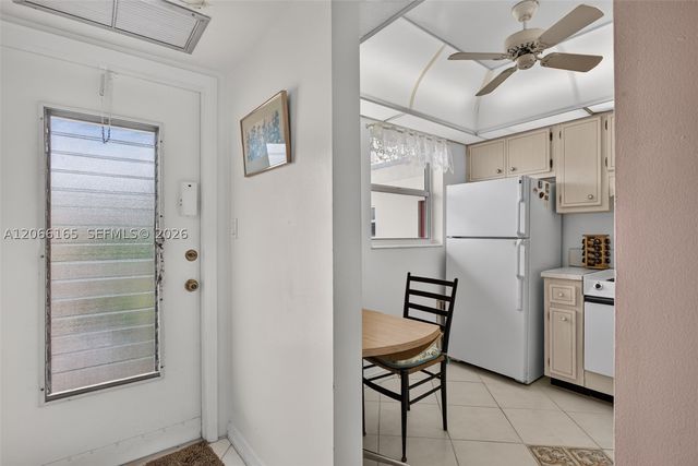 4299 NW 16th St 210, Lauderhill, FL 33313