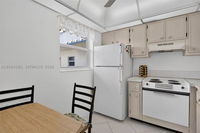 4299 NW 16th St 210, Lauderhill, FL 33313