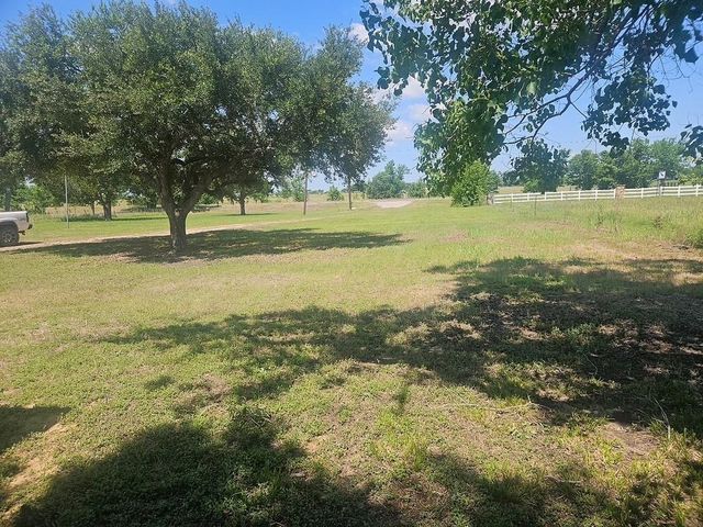 6422 Fm 50, Brenham, TX 77833