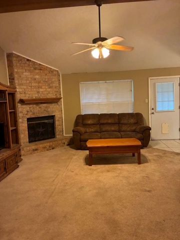 6422 Fm 50, Brenham, TX 77833