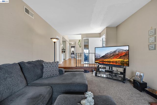 30236 Vanderbilt St, Hayward, CA 94544