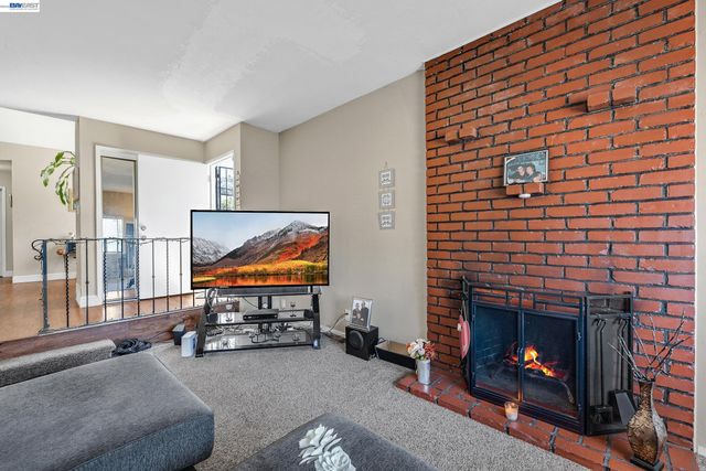 30236 Vanderbilt St, Hayward, CA 94544