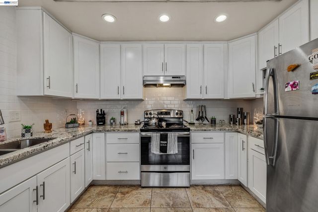 30236 Vanderbilt St, Hayward, CA 94544