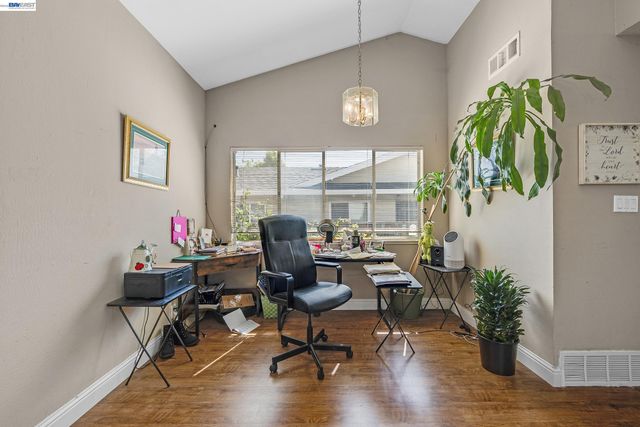 30236 Vanderbilt St, Hayward, CA 94544