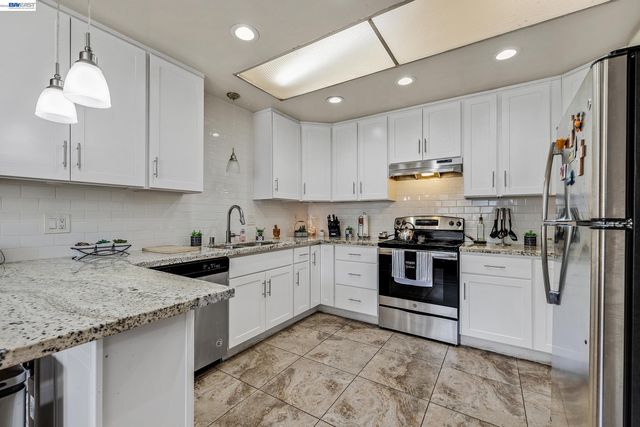 30236 Vanderbilt St, Hayward, CA 94544