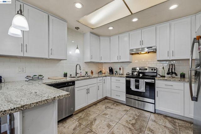 30236 Vanderbilt St, Hayward, CA 94544