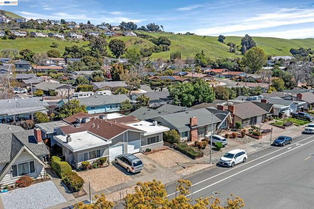 30236 Vanderbilt St, Hayward, CA 94544