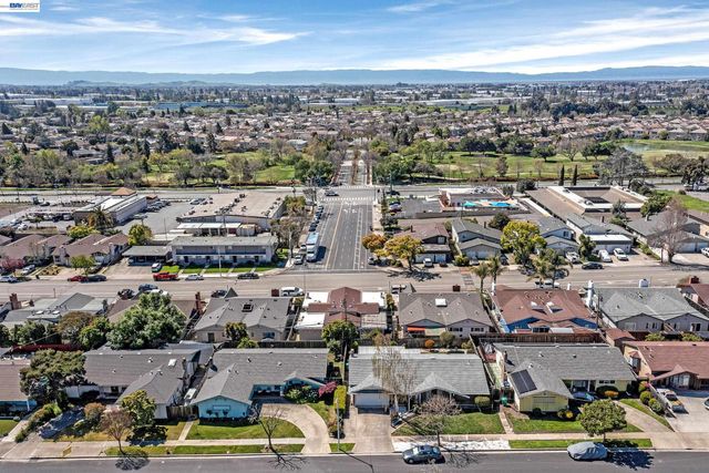 30236 Vanderbilt St, Hayward, CA 94544