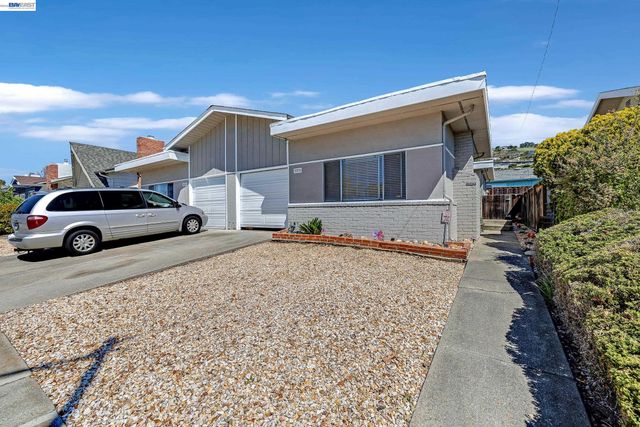 30236 Vanderbilt St, Hayward, CA 94544