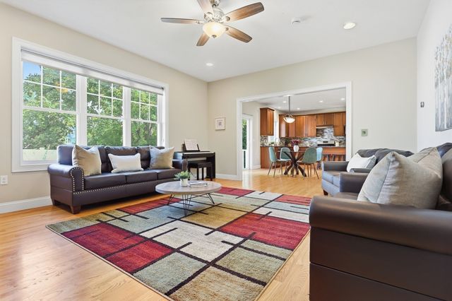 1 Martha Ln, Acton, MA 01720