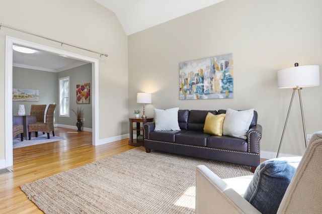 1 Martha Ln, Acton, MA 01720