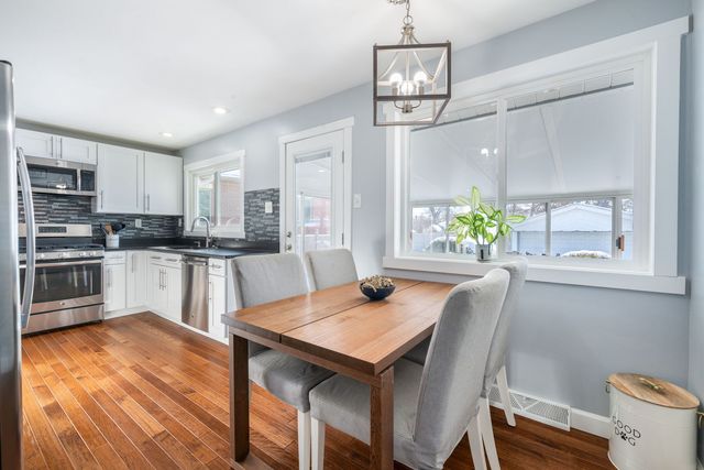 8103 W 98th Street, Palos Hills, IL 60465