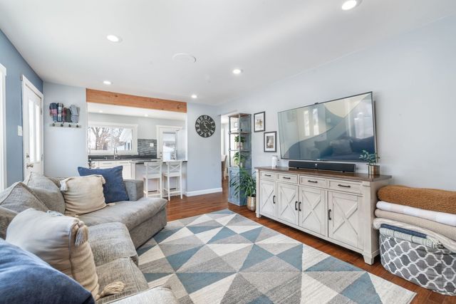 8103 W 98th Street, Palos Hills, IL 60465