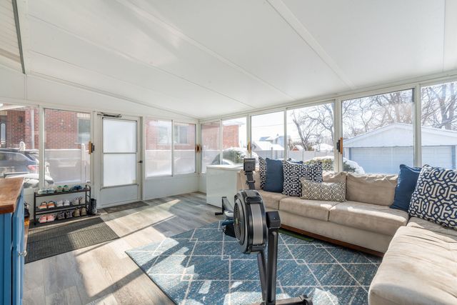 8103 W 98th Street, Palos Hills, IL 60465