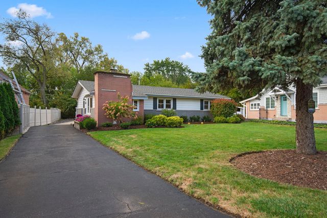 8103 W 98th Street, Palos Hills, IL 60465