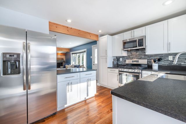 8103 W 98th Street, Palos Hills, IL 60465