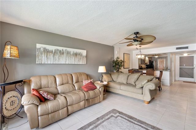 4500 N Federal Highway 150F, Lighthouse Point, FL 33064