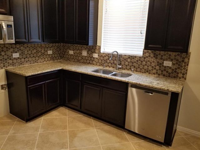 14103 Mystic Shores Lane, Houston, TX 77048